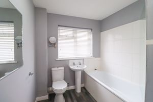 Family Bathroom- click for photo gallery